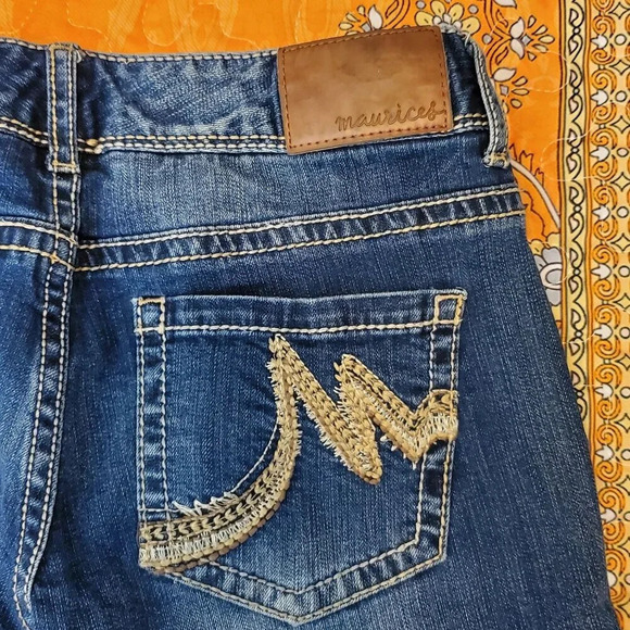 Maurices Womens Denim Jeans Light Wash Size 0 Regular low rise embroidery - Picture 6 of 9